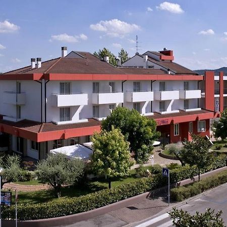 Hotel Lo Zodiaco Abano Terme Exteriör bild