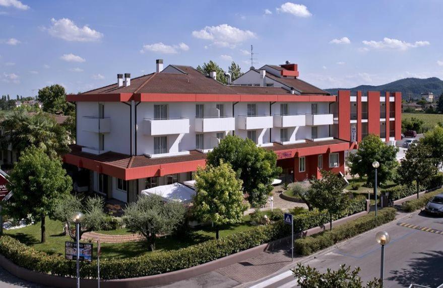 Hotel Lo Zodiaco Abano Terme Exteriör bild